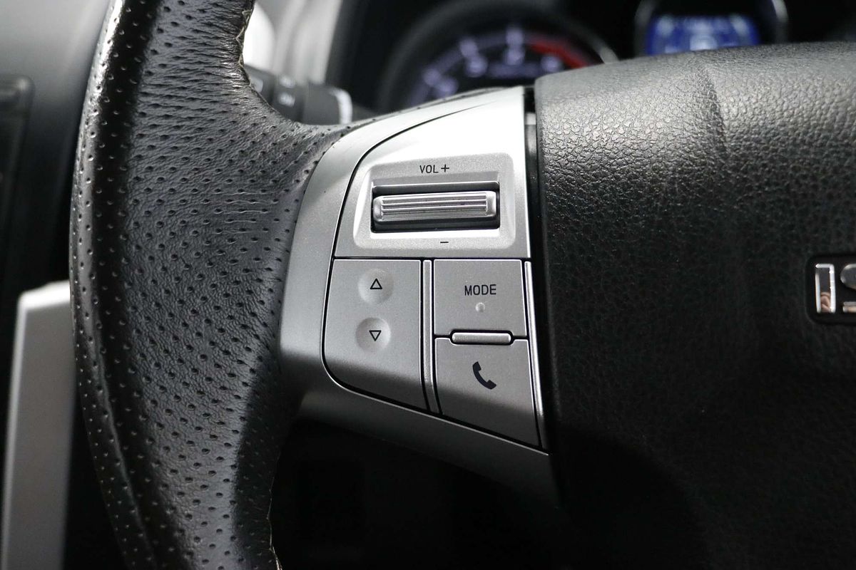 2020 Isuzu MU-X LS-M