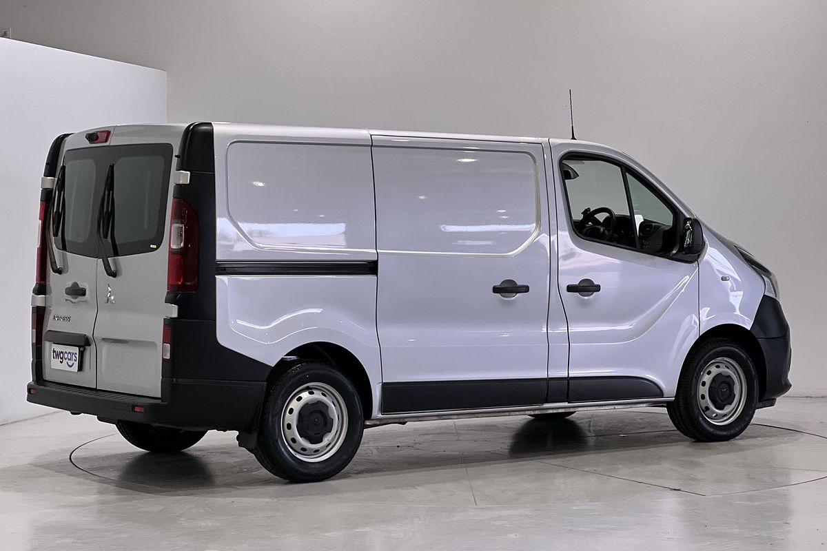 2020 Mitsubishi Express GLX SN SWB