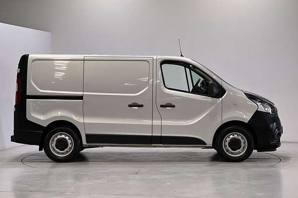 2020 Mitsubishi Express GLX SN SWB