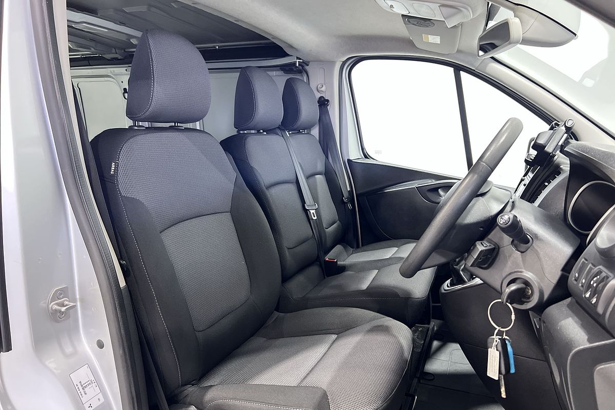 2020 Mitsubishi Express GLX SN SWB