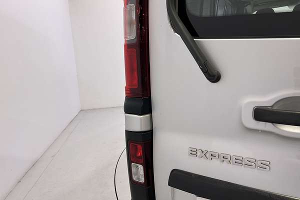 2020 Mitsubishi Express GLX SN SWB