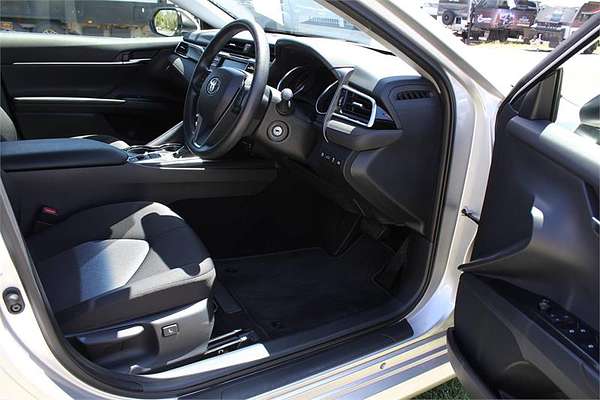 2018 Toyota Camry Ascent ASV70R