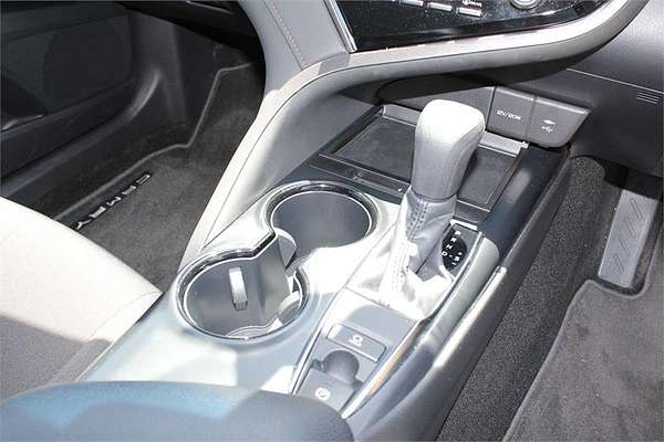 2018 Toyota Camry Ascent ASV70R