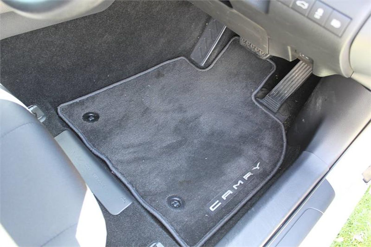 2018 Toyota Camry Ascent ASV70R