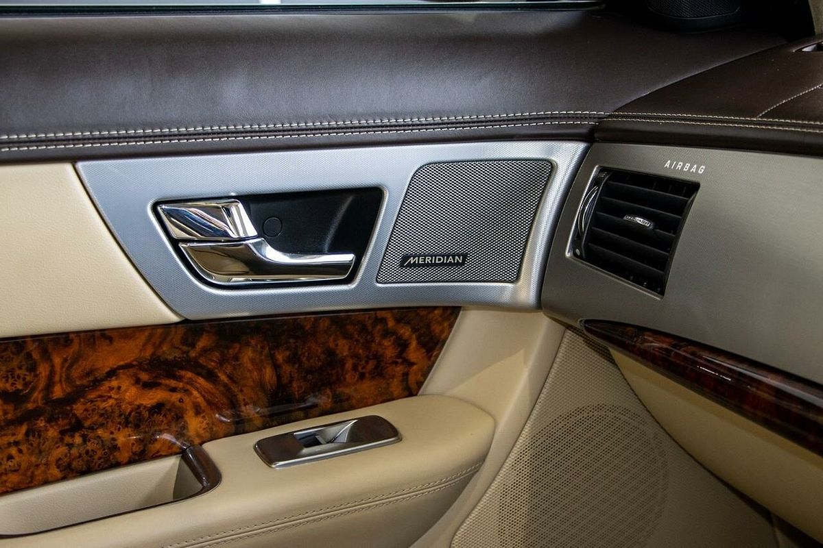 2014 Jaguar XF Portfolio X250