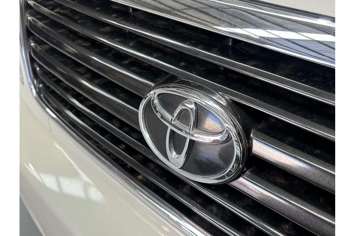 1999 Toyota Landcruiser Cygnus