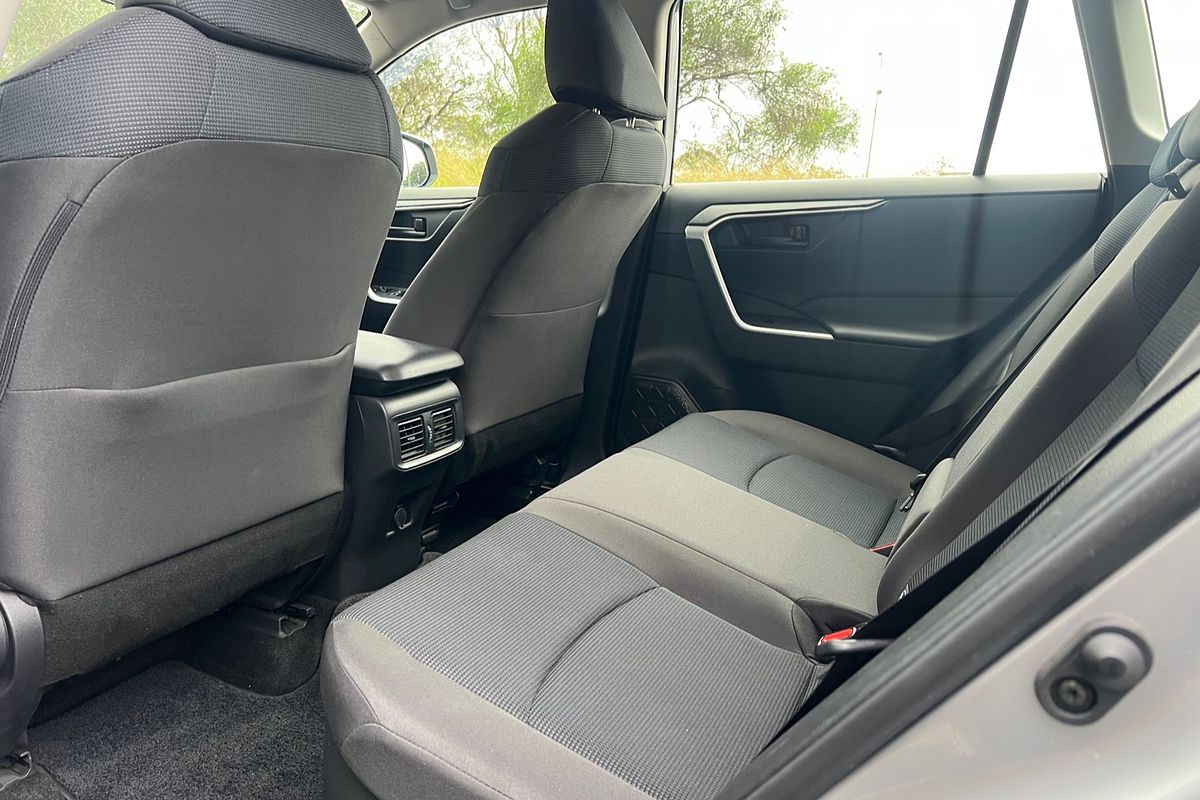 2020 Toyota RAV4 GX AXAH54R
