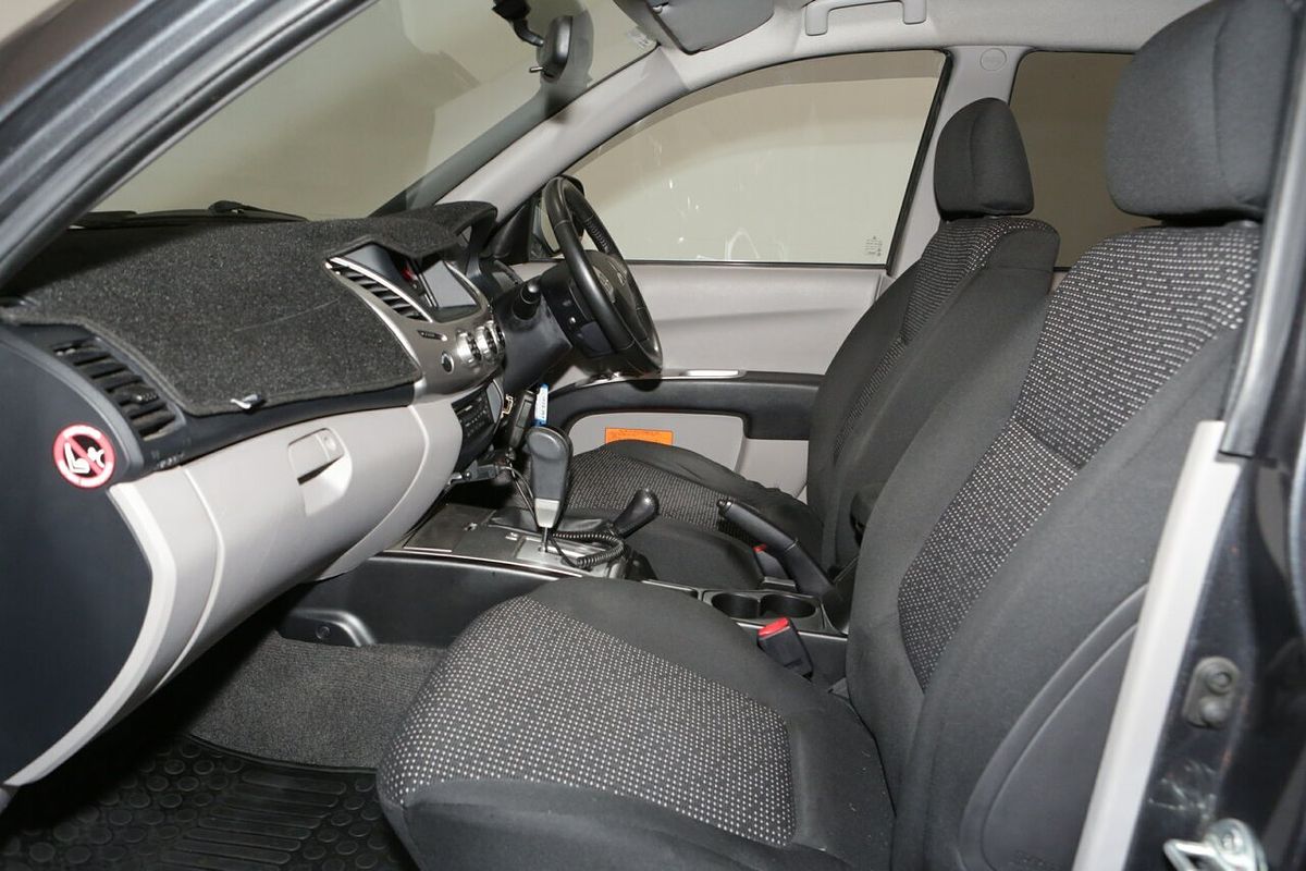 2013 Mitsubishi Triton GLX-R MN 4X4