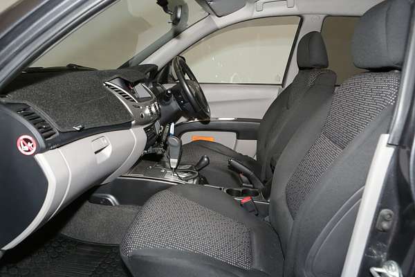 2013 Mitsubishi Triton GLX-R MN 4X4