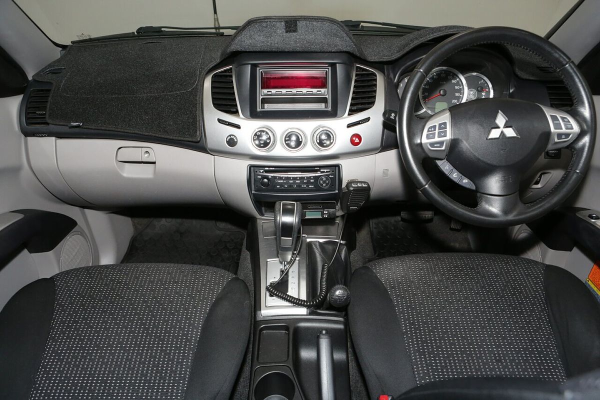 2013 Mitsubishi Triton GLX-R MN 4X4