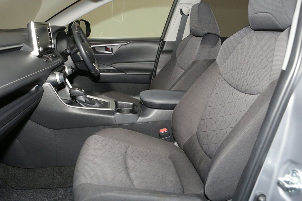 2021 Toyota RAV4 GXL MXAA52R