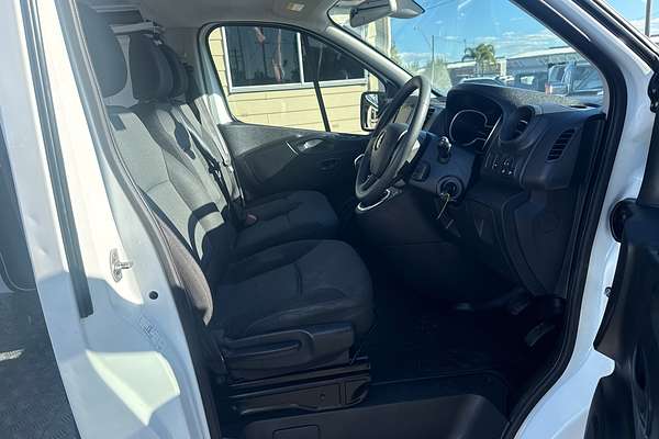 2021 Mitsubishi Express LWB