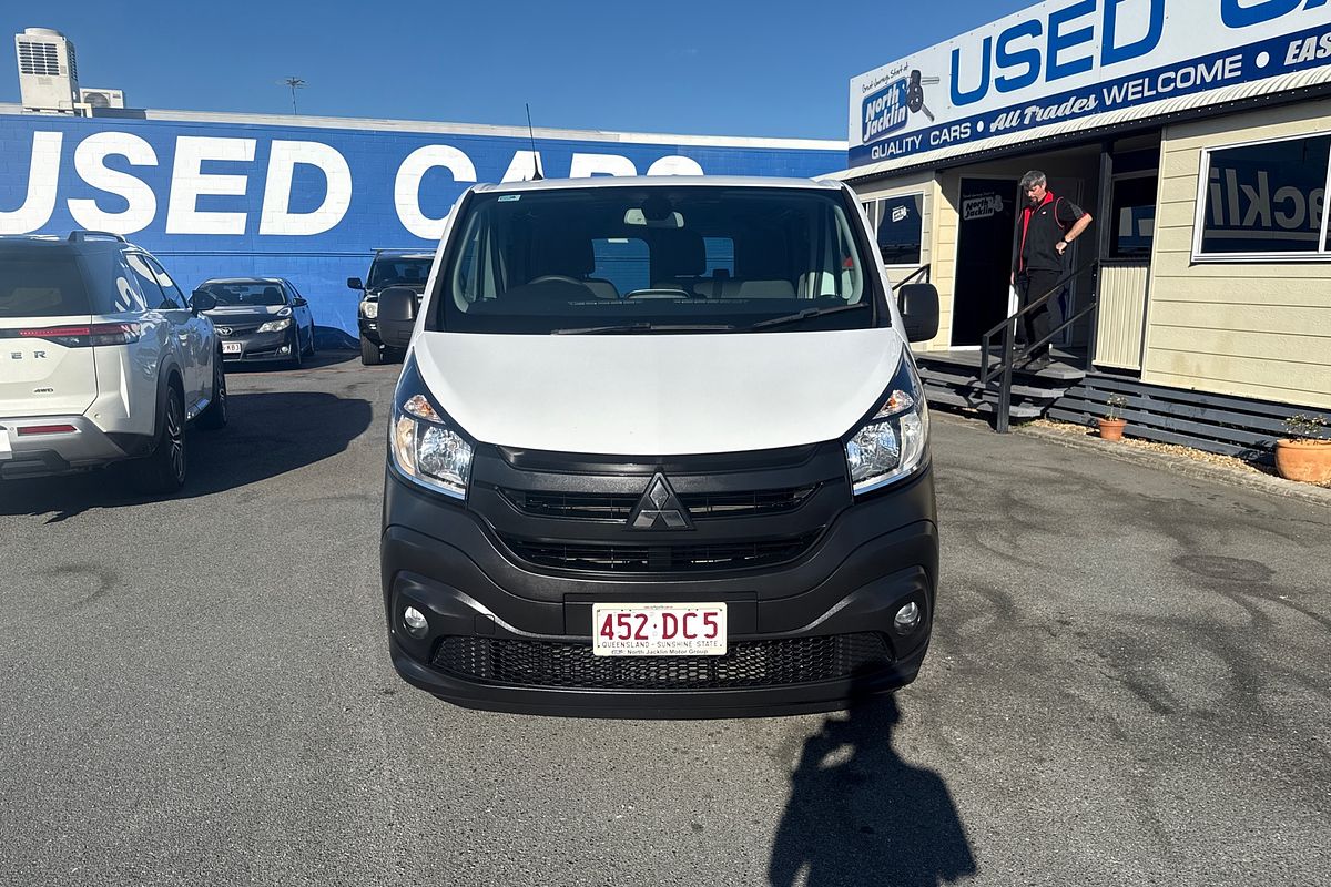 2021 Mitsubishi Express LWB