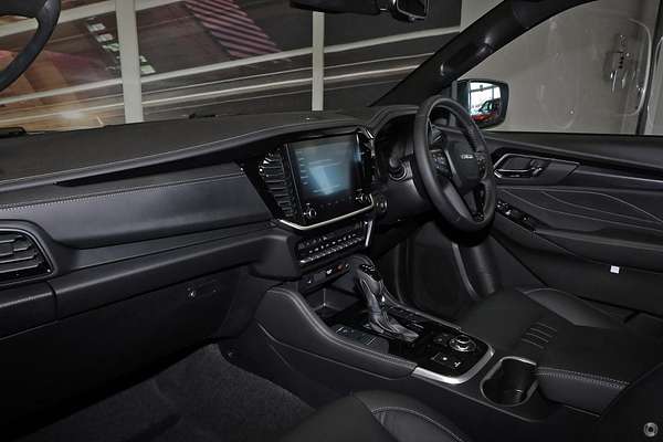 2025 Isuzu MU-X