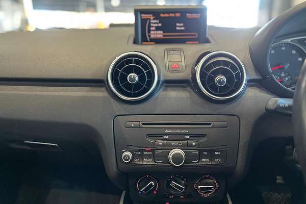 2011 Audi A1 Ambition 8X