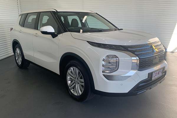 2023 Mitsubishi Outlander ES ZM