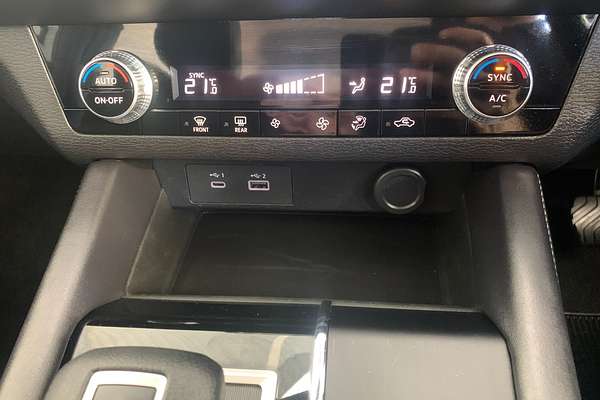 2023 Mitsubishi Outlander ES ZM