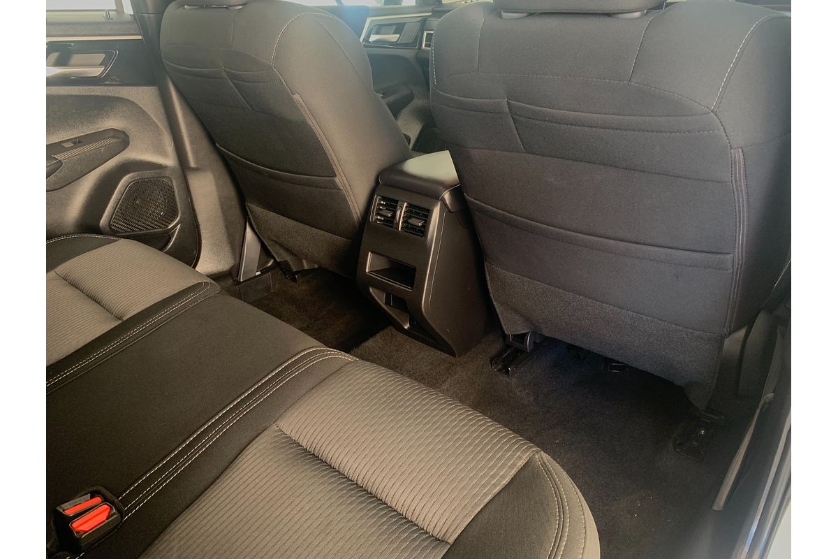 2023 Mitsubishi Outlander ES ZM