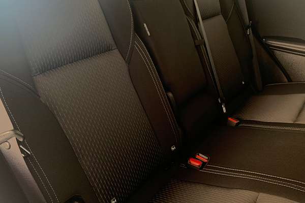 2023 Mitsubishi Outlander ES ZM
