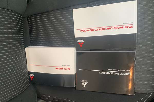 2023 Mitsubishi Outlander ES ZM