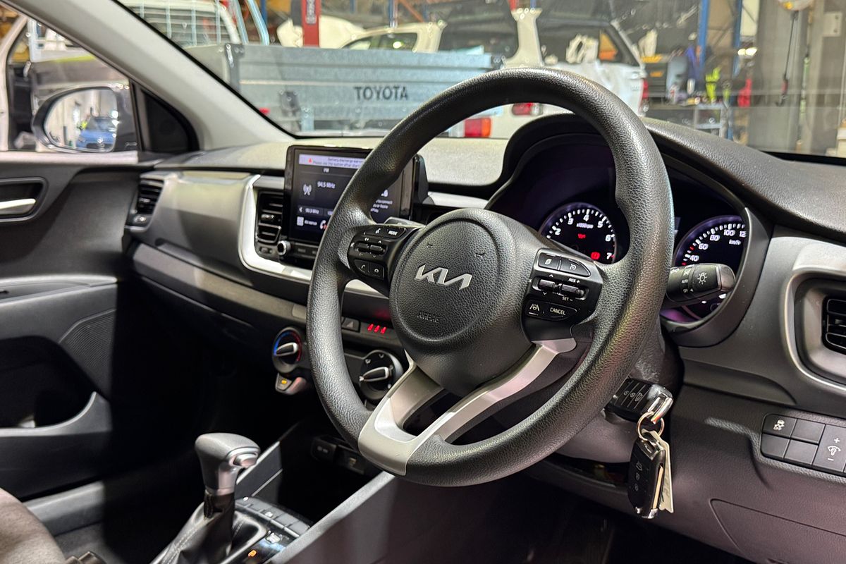 2022 Kia Stonic S YB