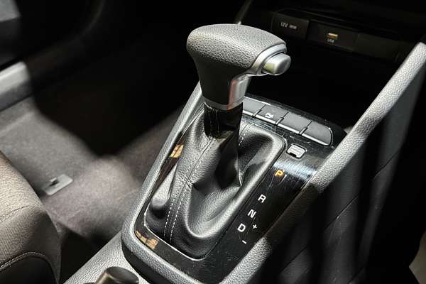 2022 Kia Stonic S YB