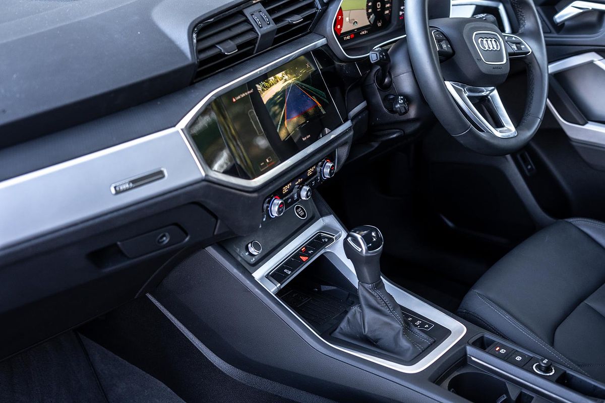 2024 Audi Q3 35 TFSI F3