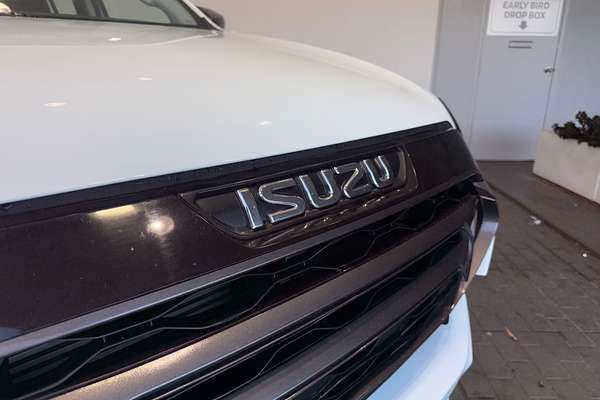 2023 Isuzu MU-X LS-M