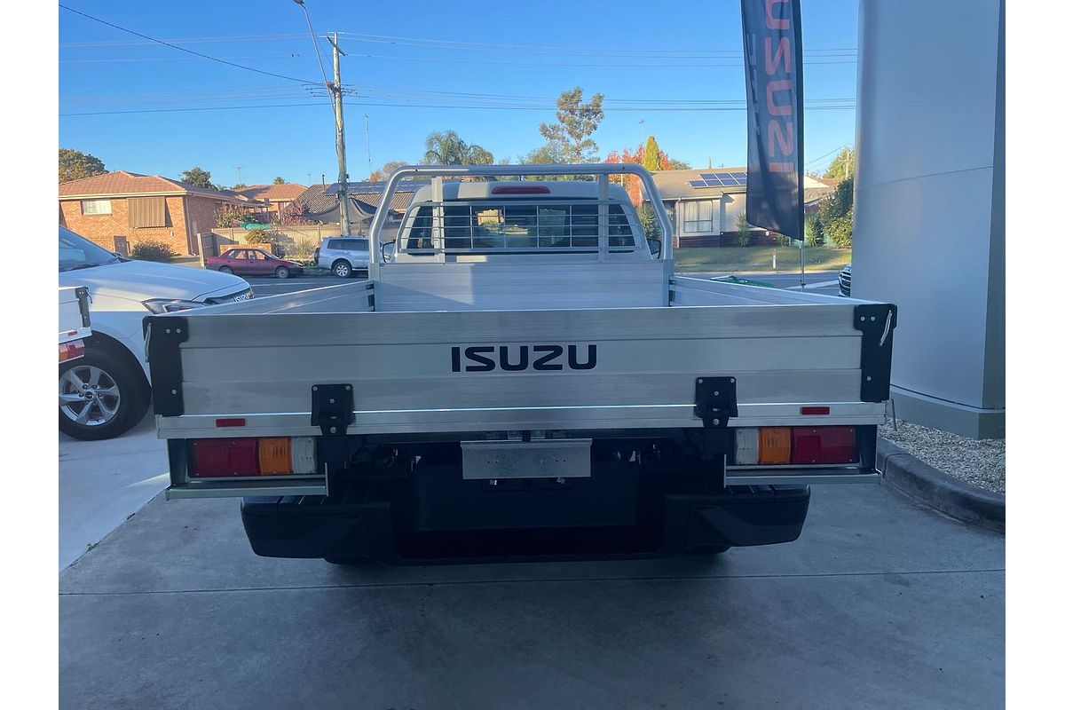 2025 Isuzu D-MAX SX High Ride Rear Wheel Drive