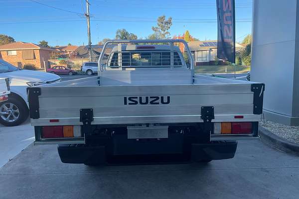 2025 Isuzu D-MAX SX High Ride Rear Wheel Drive