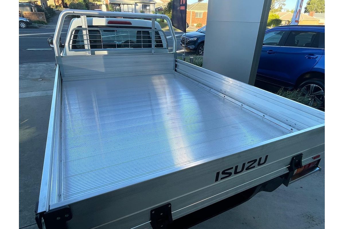 2025 Isuzu D-MAX SX High Ride Rear Wheel Drive