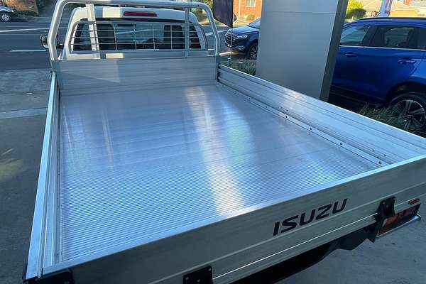 2025 Isuzu D-MAX SX High Ride Rear Wheel Drive
