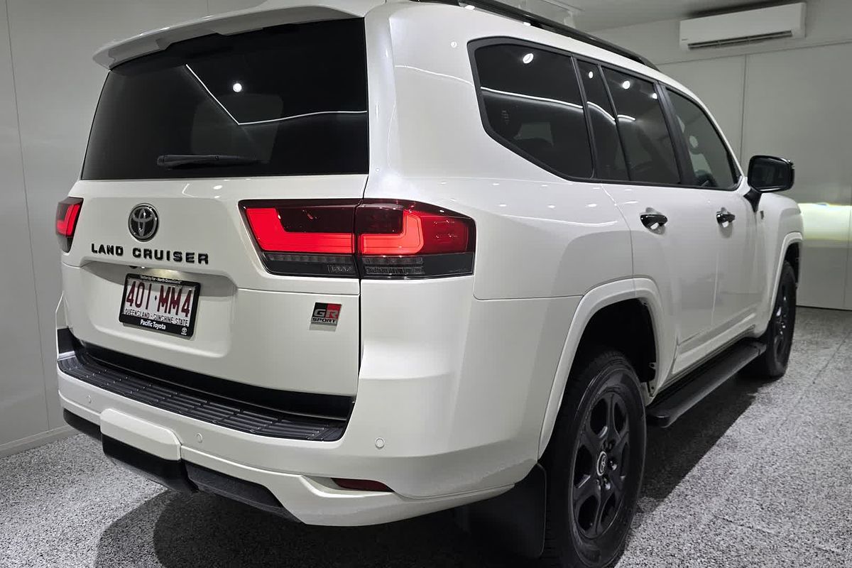 2023 Toyota Landcruiser GR Sport FJA300R