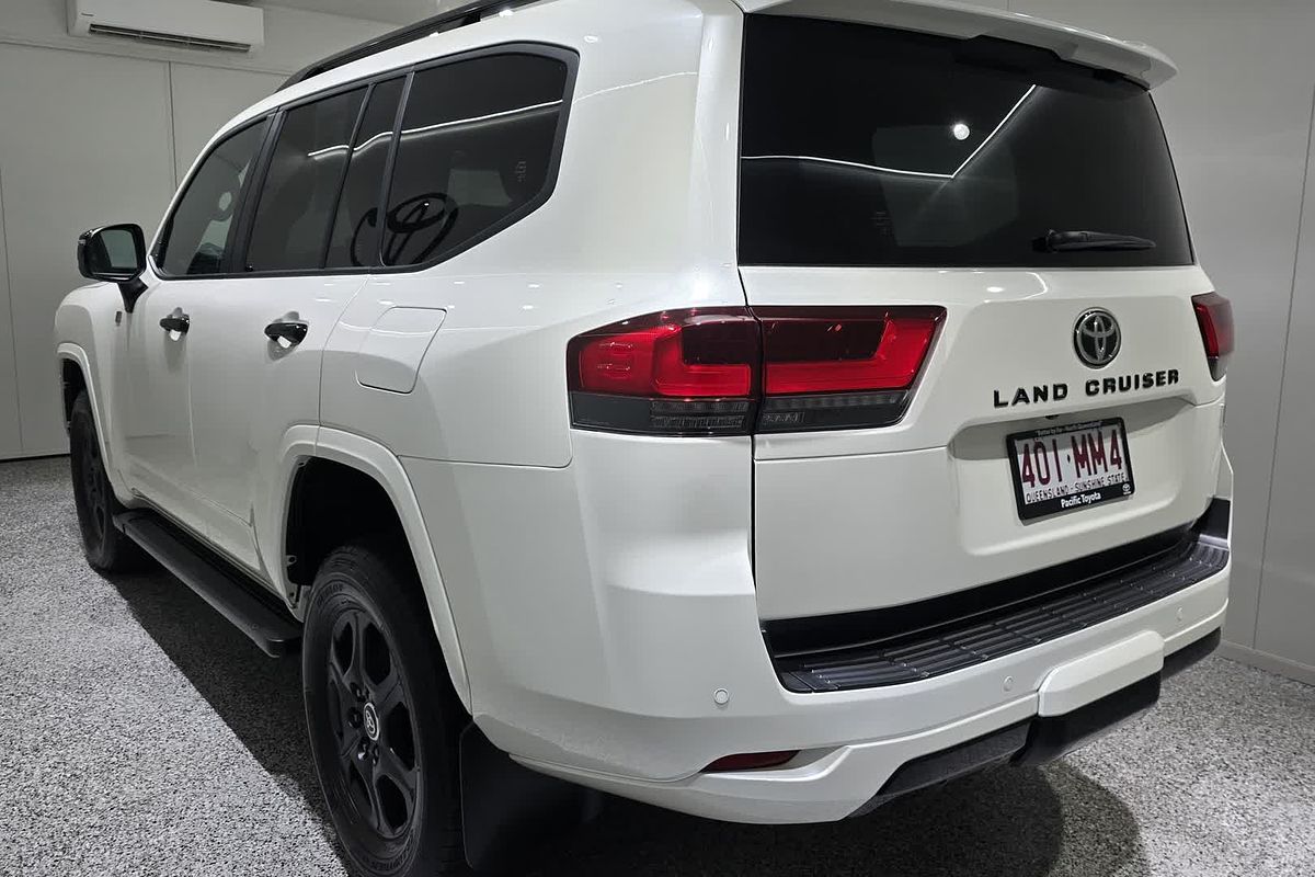 2023 Toyota Landcruiser GR Sport FJA300R