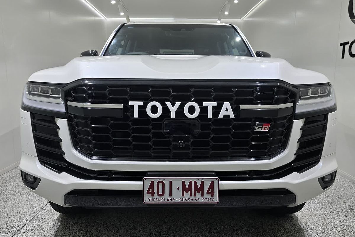 2023 Toyota Landcruiser GR Sport FJA300R