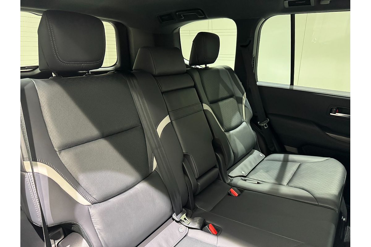 2023 Toyota Landcruiser GR Sport FJA300R