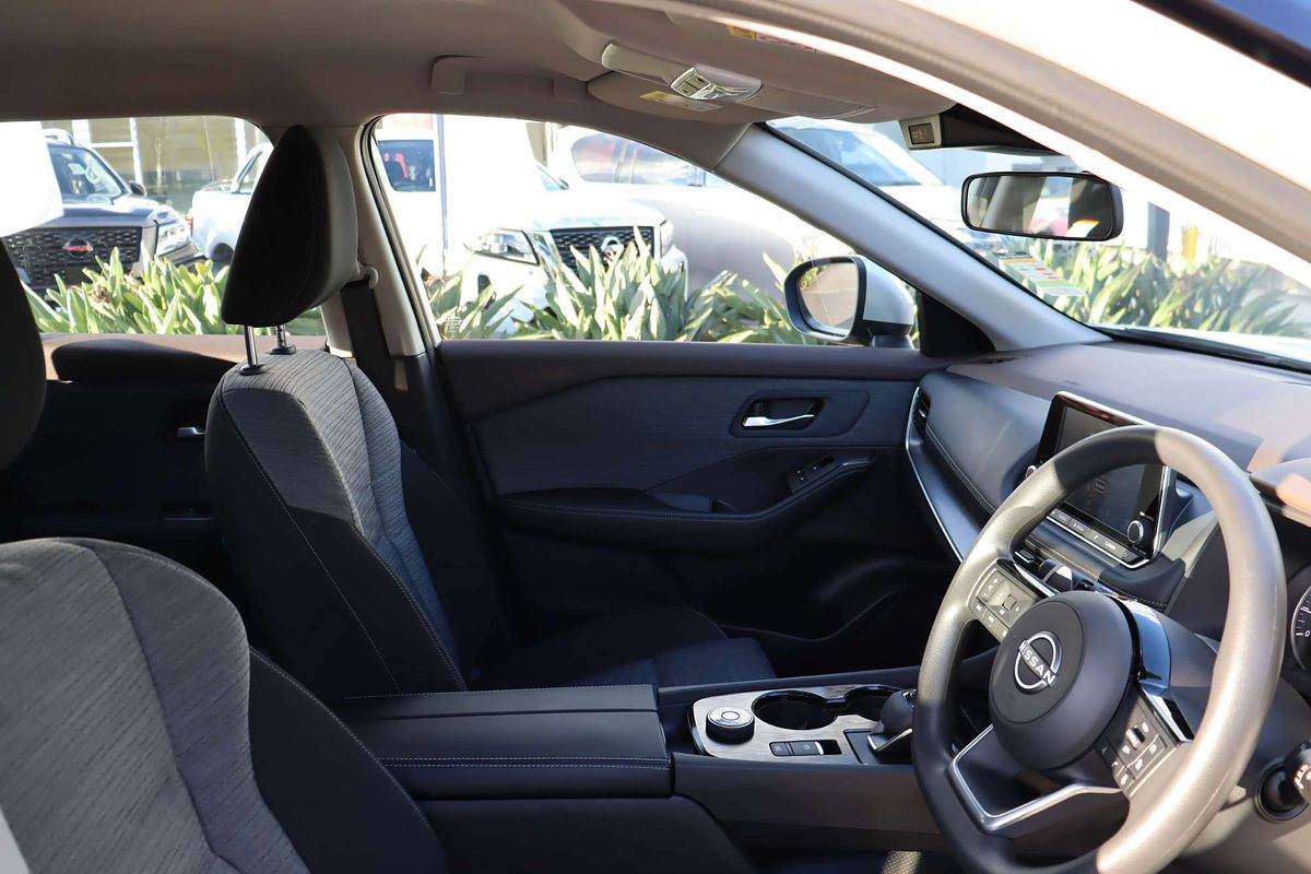 2024 Nissan X-TRAIL ST T33