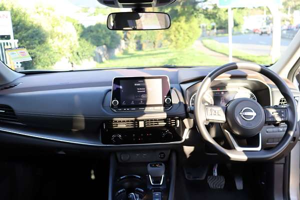 2024 Nissan X-TRAIL ST T33