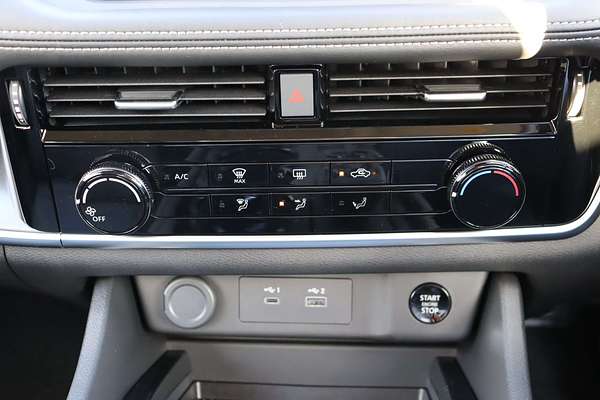 2024 Nissan X-TRAIL ST T33