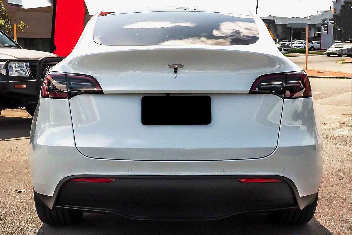2022 Tesla Model Y Rear-Wheel Drive