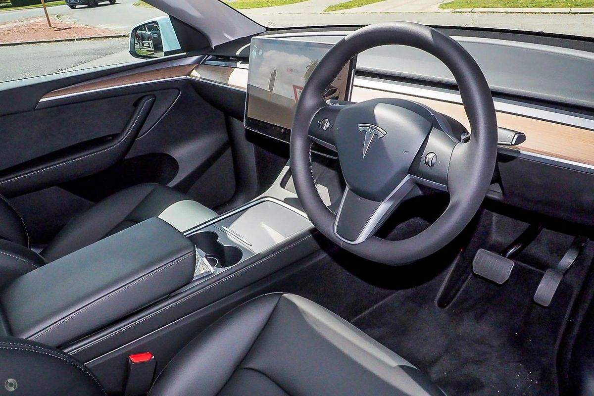 2022 Tesla Model Y Rear-Wheel Drive