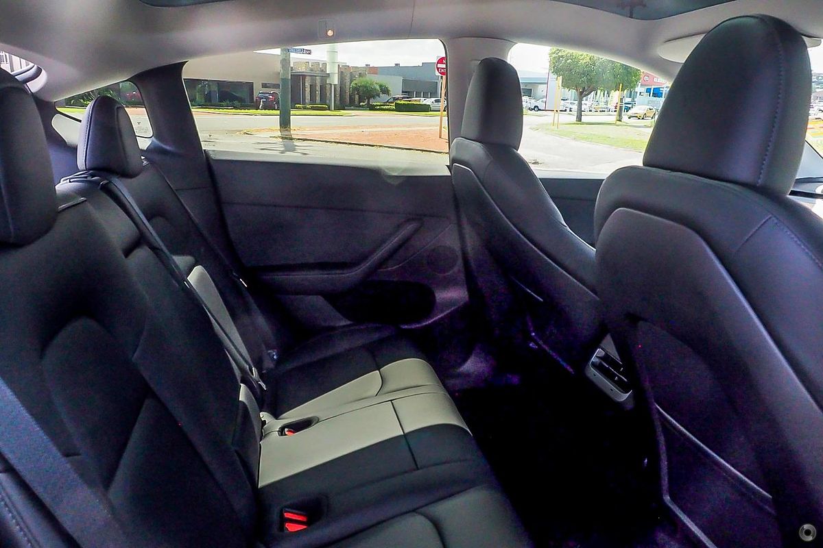 2022 Tesla Model Y Rear-Wheel Drive