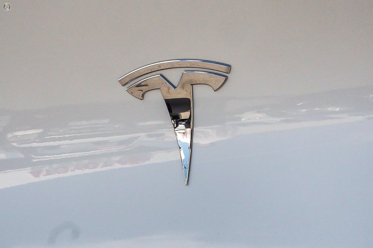 2022 Tesla Model Y Rear-Wheel Drive