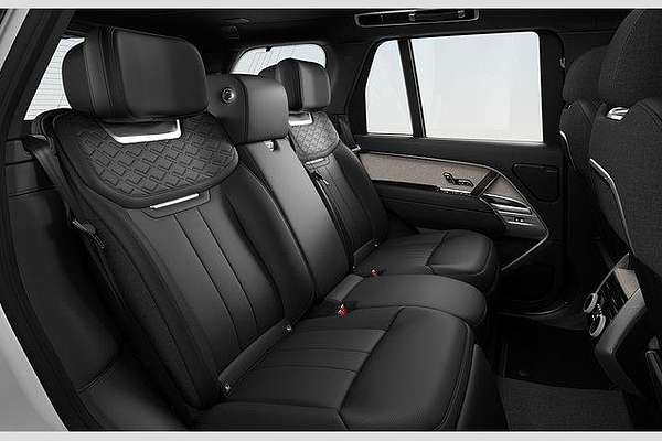 2025 Land Rover Range Rover P615 SV L460
