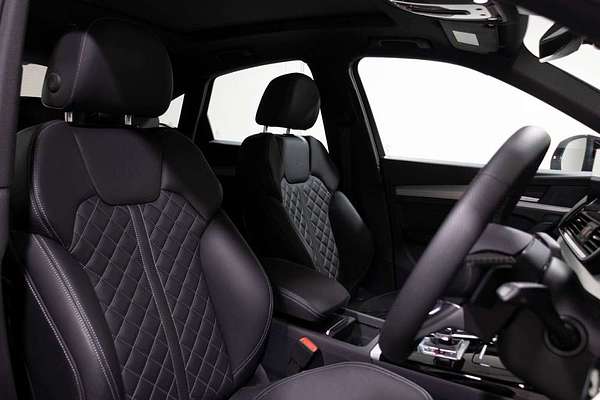 2024 Audi Q5 45 TFSI S line FY