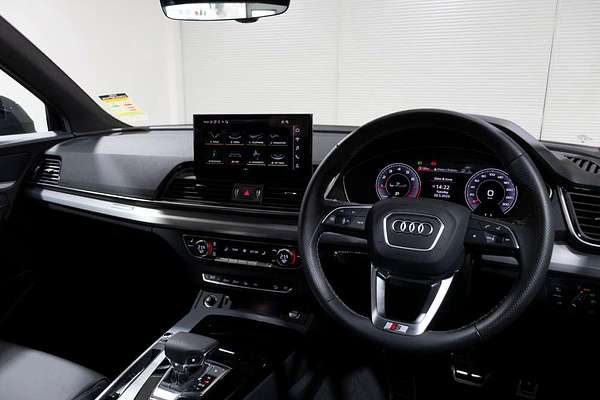 2024 Audi Q5 45 TFSI S line FY