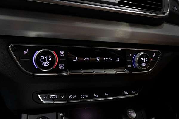 2024 Audi Q5 45 TFSI S line FY