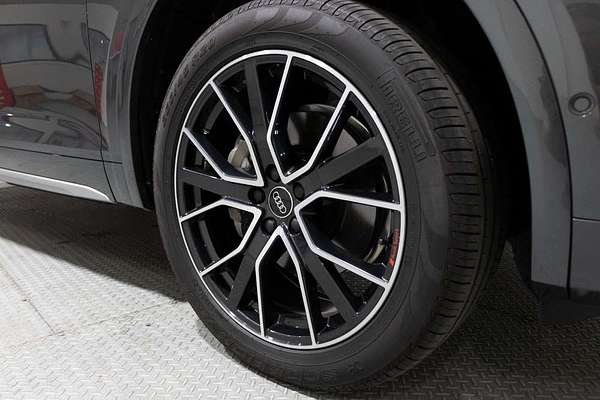 2024 Audi Q5 45 TFSI S line FY