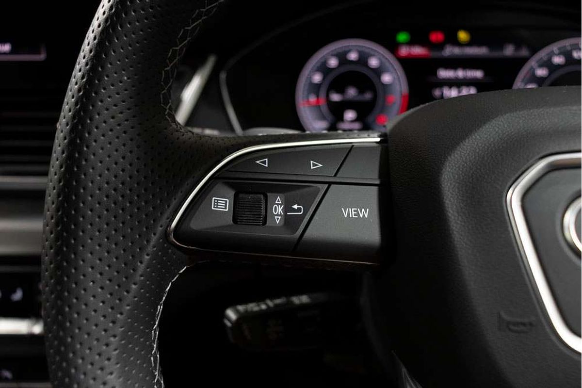 2024 Audi Q5 45 TFSI S line FY