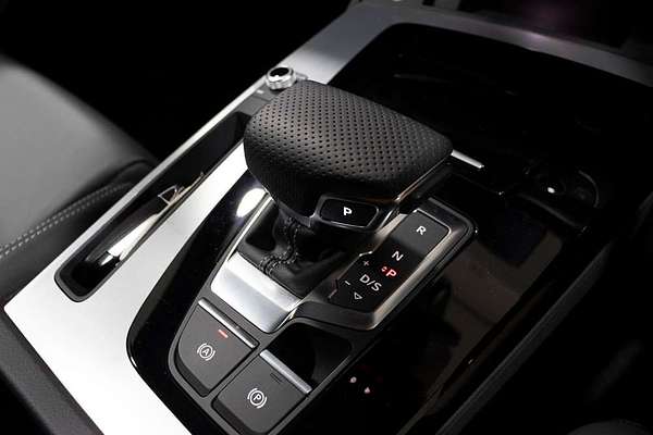 2024 Audi Q5 45 TFSI S line FY